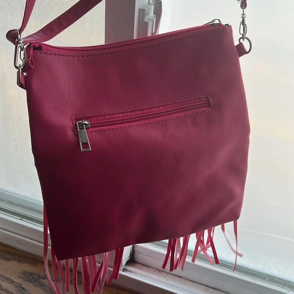 Raspberry Fringe Purse - Picture 3 of 4